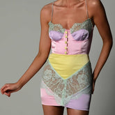 Vestido corto con tirantes de cristal iridiscente y encaje satinado Bombshell
